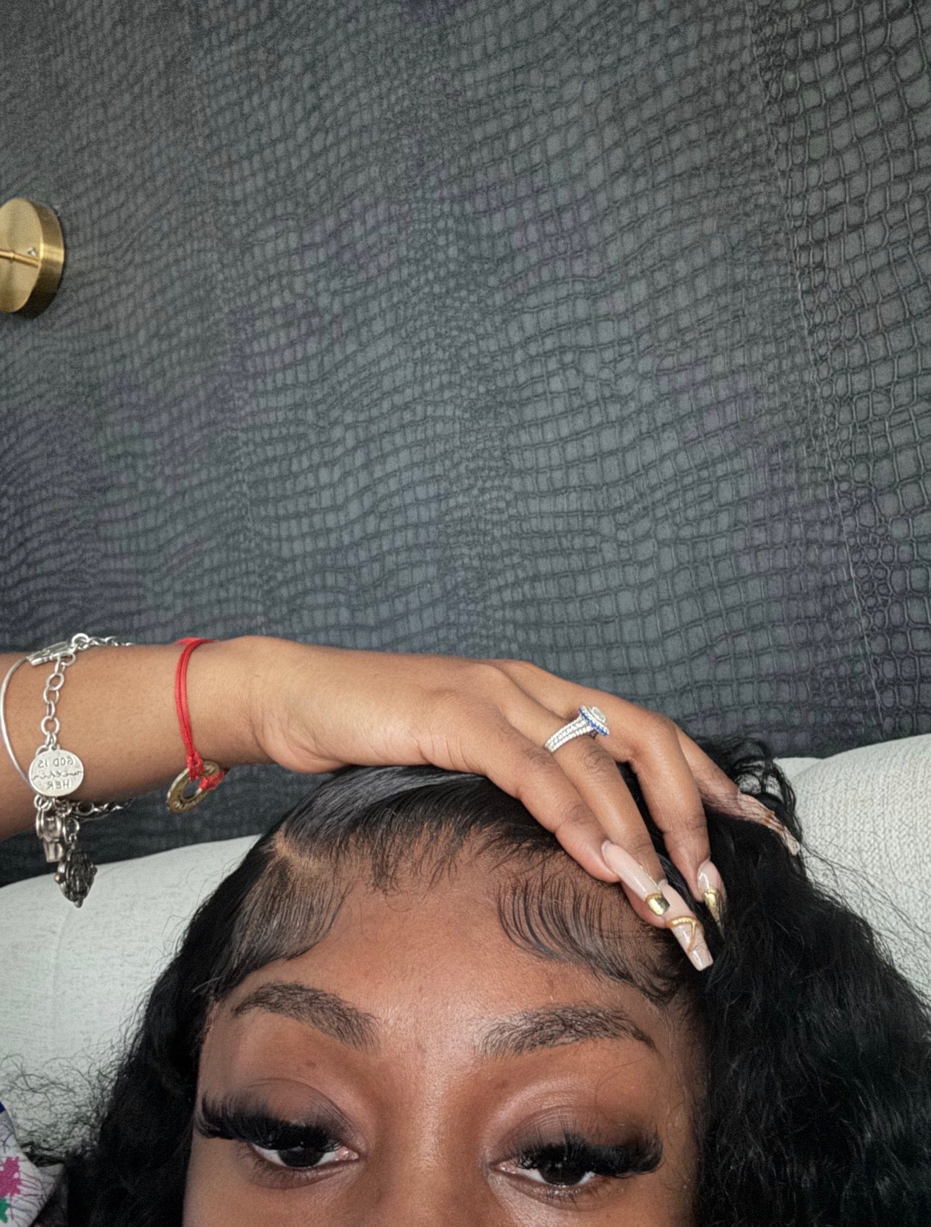 Lace Bully Melting Spray